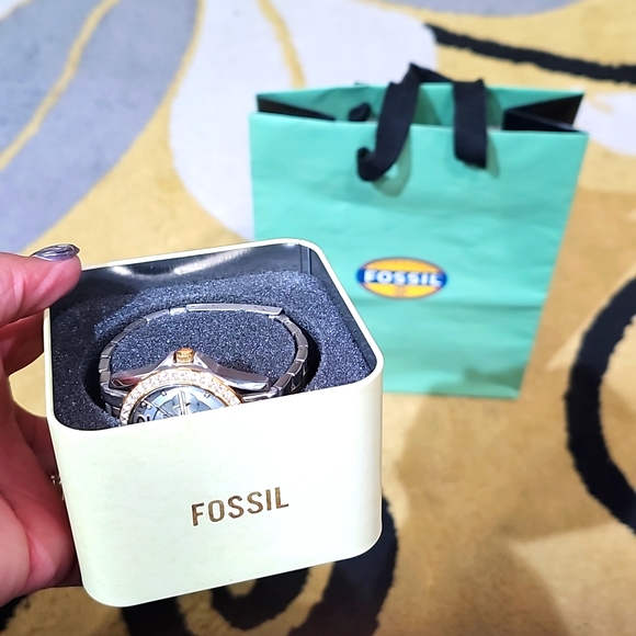 Fossil ES3204 Women's Riley Silver Dial Two Tone Steel Multifunction Watch - Picture 12 of 12